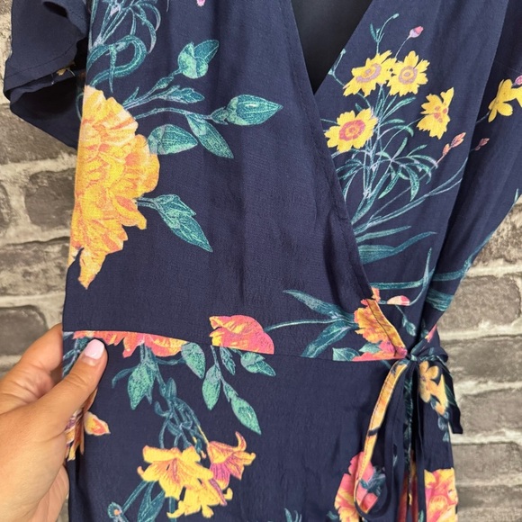 Leith Worn by Actress Laura Onnes Navy Blue Pink Floral Ruffled Wrap Midi Dress - Picture 6 of 11